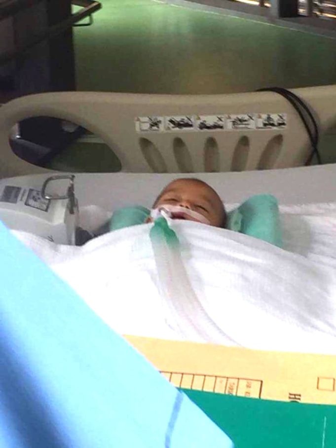 ummar zayyan Seorang pengasuh berumur 23 tahun direman tujuh hari bermula hari ini bagi membantu siasatan berhubung seorang bayi lelaki empat bulan, Muhammad Ummar Zayyan Mohamad Haikal Hafiz, yang tidak sedarkan diri ketika dalam jagaannya.