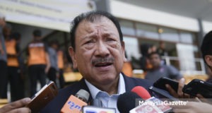 Penaung Persatuan Kriket Malaysia, Tan Sri Tunku Imran Tuanku Jaafar bercakap kepada media pada majlis Menandatangani Ikrar Bebas Rasuah di Kinrara Oval Ground, Puchong, Selangor. foto SYAFIQ AMBAK, 05 SEPTEMBER 2018.