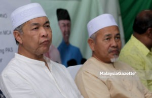 Presiden UMNO, Datuk Seri Dr. Ahmad Zahid Hamidi (kiri) dan Timbalan Presiden Pas, Datuk Tuan Ibrahim Tuan Man (kanan) hadir pada Ceramah Mega N32 Seri Setia di Padang PJS 8/9, Petaling jaya, Selangor. foto MIRZA HASIM, 6 SEPTEMBER 2018