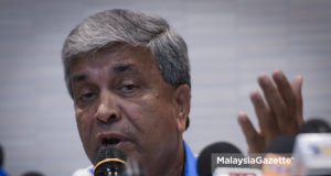 Ahli Parlimen Port Dickson, Datuk Danyal Balagopal Abdullah bercakap pada sidang media khas mengenai pengosongan kerusi Parlimen bagi memberi laluan kepada Ketua Umum PKR, Datuk Seri Anwar Ibrahim di Ibu Pejabat PKR, Petaling Jaya, Selangor. foto SYAFIQ AMBAK, 12 SEPTEMBER 2018.