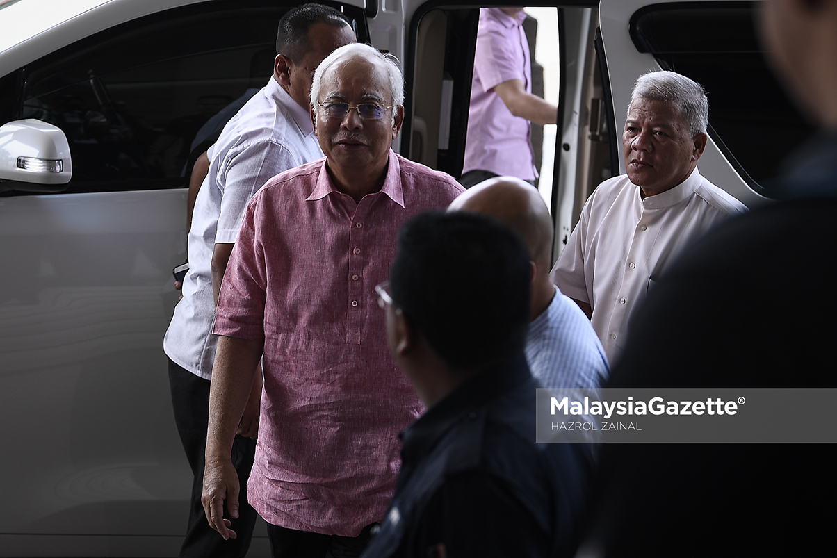 MGF21092018_NAJIB BAYAR IKAT JAMIN01