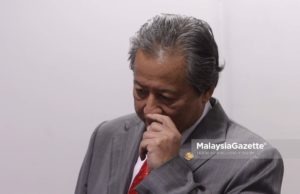 Bekas Menteri Luar yang juga Ahli Parlimen Barisan Nasional, Datuk Seri Anifah Aman mengumumkan keluar UMNO.