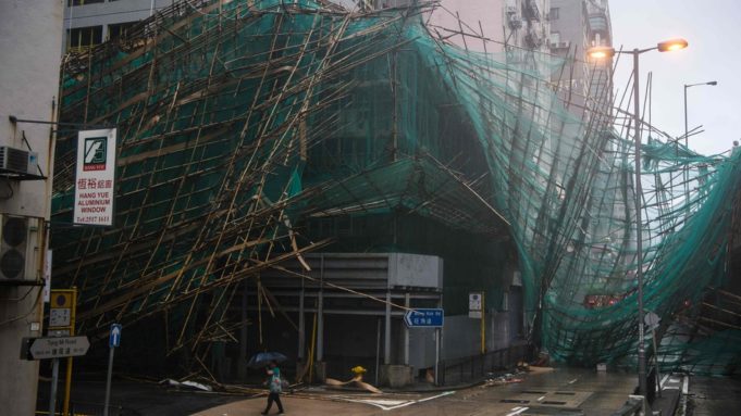 Wisma Putra dalam kenyataan hari ini berkata situasi di kawasan yang terjejas kekal bahaya, semua rakyat Malaysia dinasihatkan menangguhkan perjalanan yang tidak penting ke kawasan terjejas buat masa ini.