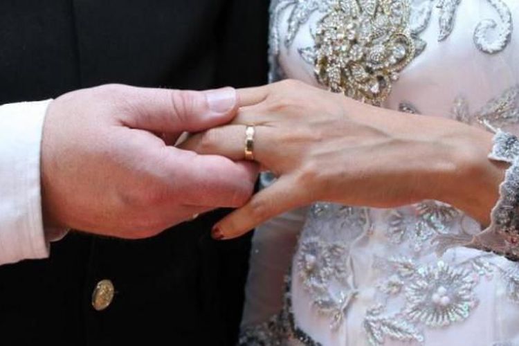Pasangan pengantin di Selangor boleh mohon kad nikah digital
