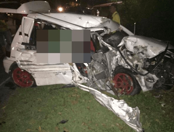 Sepasang suami isteri dan seorang anggota polis maut selepas kenderaan yang dinaiki mereka bertembung ketika ribut kuat melanda, dalam kejadian di Bukit Cabang, Padang Besar malam tadi.