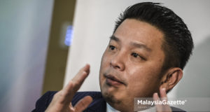 Datuk Darell Leiking.