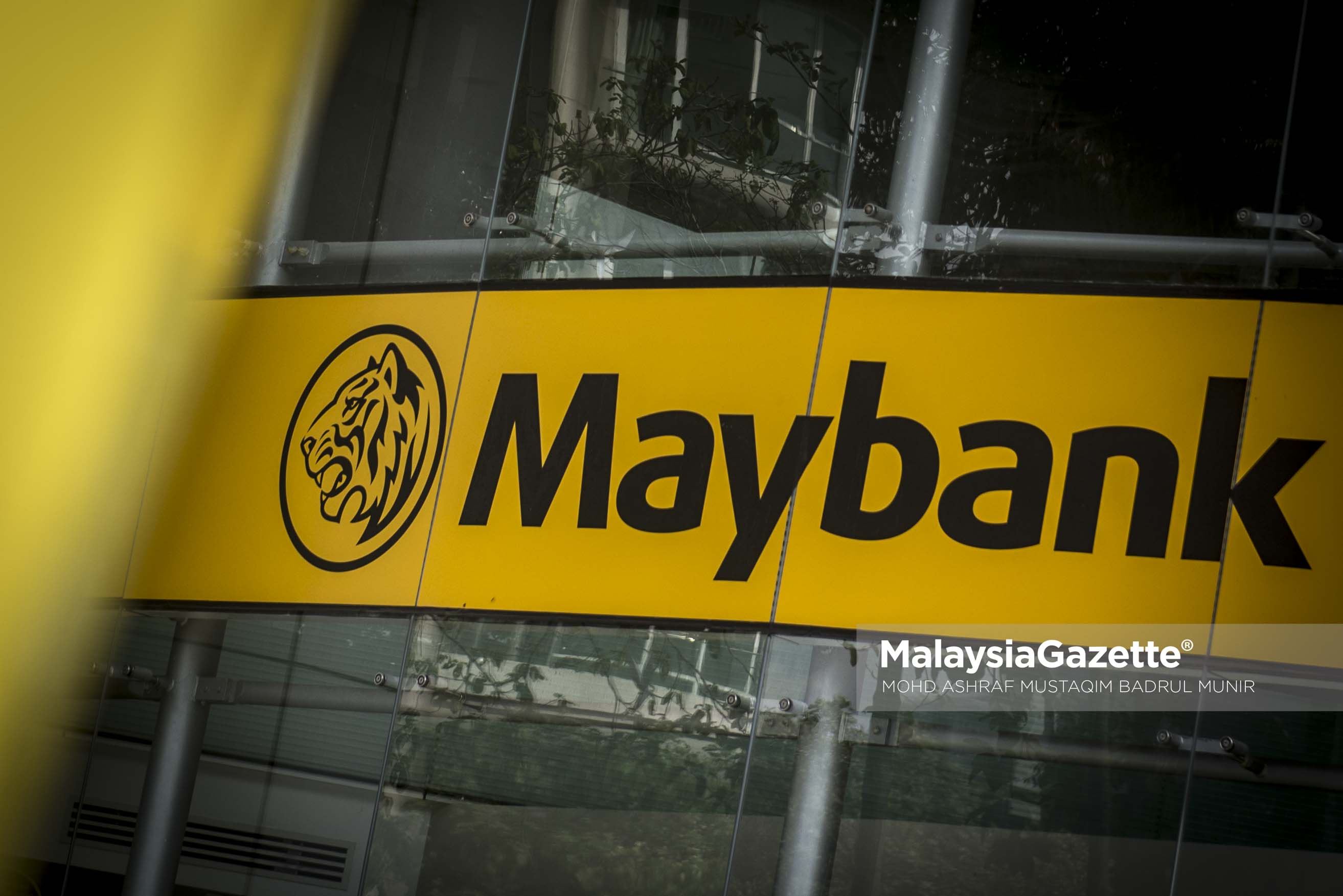 Keuntungan bersih suku ketiga Maybank RM2.36b