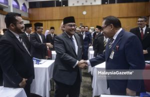 Dr. Mujahid Yusof Rasmi Persidangan Meja Bulat