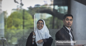Anak kepada Presiden UMNO, Datuk Nurulhidayah Datuk Seri Ahmad Zahid hadir bersama suaminya Datuk Saiful Nizam Mohd Yusof bagi memberi keterangan di ibu pejabat Suruhanjaya Pencegahan Rasuah Malaysia (SPRM) , Putrajaya. foto AFFAN FAUZI, 10 OKTOBER 2018.