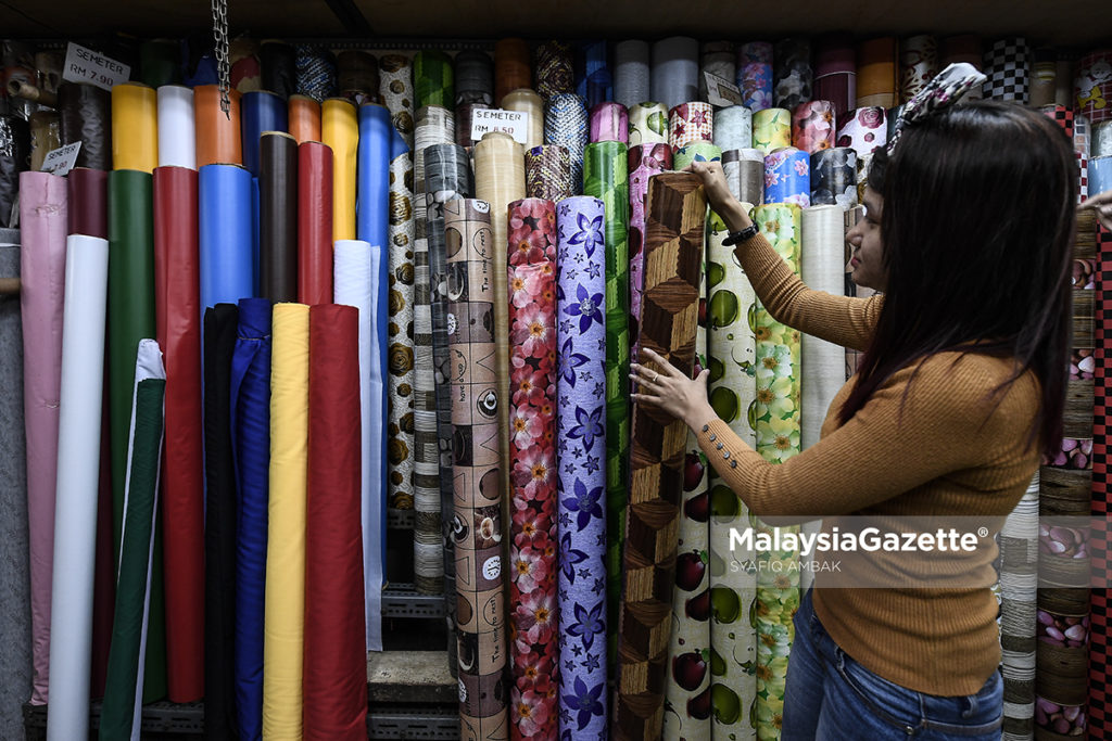 Usahawan perusahaan kecil dan sederhana (PKS) perlu mengubah pemikiran atau mentaliti mereka terhadap geran kerajaan yang diterima, kata Ketua Pegawai Eksekutif SME Bank, Aria Putera Ismail. - foto hiasan