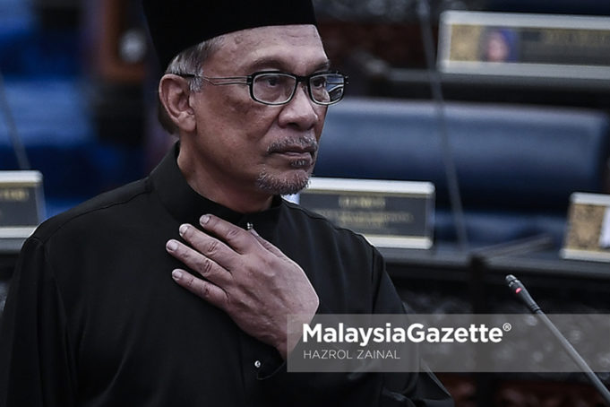 MGF15102018_ANWAR ANGKAT SUMPAH19