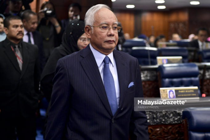 Ahli Parlimen Pekan, Datuk Seri Najib Tun Razak ketika hadir bagi mendengar pembentangan Rancangan Malaysia ke 11 (RMK11) di Dewan Rakyat, Bangunan Parlimen, Kuala Lumpur. foto FAREEZ FADZIL, 18 OKTOBER 2018