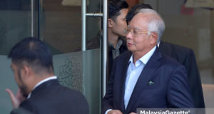 Bekas Perdana Menteri, Datuk Seri Najib Tun Razak hadir bagi membantu siasatan berhubung urusan 1MDB dan Firma Pelaburan Abu Dhabi International Petroleum Investment Company (IPIC) di Ibu Pejabat Suruhanjaya Pencegahan Rasuah Malaysia (SPRM), Putrajaya. foto IQBAL BASRI, 24 OKTOBER 2018