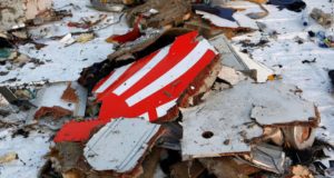 erpihan pesawat Lion Air yang terhempas di perairan Indonesia pada Isnin lalu. foto CNN
