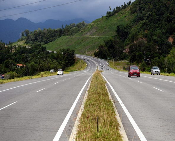 Lebuhraya Pan Borneo di Sabah dan Sarawak akan kekal sebagai lebuh raya tanpa tol, kata Menteri Kerja Raya Baru Bian.