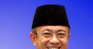 Datuk Rozman Isli.