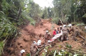 Tiga warga Myanmar maut dalam insiden tanah runtuh di Batu 49 Kampung 3, Terla, Cameron Highlands hari ini.