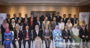 Perdana Menteri, Tun Dr. Mahathir Mohamad (tengah) bergambar bersama saintis penyelidikan Malaysia pada majlis Persidangan dan Pengumuman Akademik Sains Malaysia di Sunway Putra Hotel, Kuala Lumpur. foto SYAFIQ AMBAK, 01 NOVEMBER 2018.