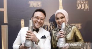 Pelakon, Shaheizy Sam bersama Datin Seri Umie Aida masing-masing memenangi Anugerah Pelakon Lelaki Terbaik Filem dan Pelakon Wanita Terbaik Filem pada Malam Anugerah Skrin 2018 (ASK2018) di Pusat Dagangan Dunia Putra (PWTC), Kuala Lumpur. foto AFIQ RAZALI, 02 NOVEMBER 2018.