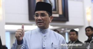 Menteri Hal Ehwal Ekonomi merangkap Ahli Parlimen Gombak, Datuk Seri Azmin Ali ketika hadir pada pembentangan Belanjawan 2019 di Dewan Rakyat, Parlimen, Kuala Lumpur. foto AFFAN FAUZI, 02 NOVEMBER 2018