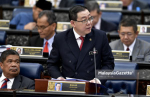 Menteri Kewangan, Lim Guan Eng berucap membentangkan Belanjawan 2019 di Dewan Rakyat, Parlimen, Kuala Lumpur. foto FAREEZ FADZIL, 02 NOVEMBER 2018