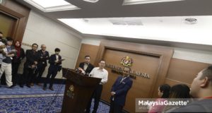 Menteri Kewangan, Lim Guan Eng bercakap pada sidang media berkenaan Belanjawan 2019 yang dibentangkan semalam pada sidang Dewan Rakyat di Bangunan Parlimen Malaysia, Kuala Lumpur. foto AFIQ RAZALI, 03 NOVEMBER 2018.