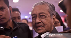 Perdana Menteri, Tun Dr. Mahathir Mohamad bercakap kepada media pada Majlis Pelancaran Not Emas Harapan hasil inisiatif Poh Kong di Yayasan Kepimpinan Perdana, Putrajaya. foto FAREEZ FADZIL, 08 NOVEMBER 2018.