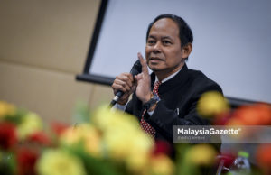 Ketua Pesuruhjaya SPRM Datuk Seri Mohd Shukri Abdull berkata tugas SPRM adalah untuk mengenal pasti sama ada berlaku kemasukan duit ke akaun terbabit.