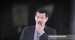 Bekas pegawai PetroSaudi International Ltd (PetroSaudi), Xavier Andre Justo meninggalkan Yayasan Kepimpinan Perdana selepas mengadakan pertemuan dengan Perdana Menteri, Tun Dr. Mahathir Mohamad di Putrajaya. foto HAZROL ZAINAL, 21 MEI 2018.