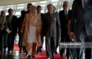 Perdana Menteri, Tun Dr. Mahathir Mohamad hadir bersama Menteri Kesejahteraan Bandar, Perumahan dan Kerajaan Tempatan, Yb Zuraida Kamaruddin pada Majlis Perasmian Konvensyen Pemerkasaan Pihak Berkuasa Tempatan (PBT) di Pusat Konvensyen Antarabangsa Putrajaya (PICC), Putrajaya. foto IQBAL BASRI, 10 DISEMBER 2018