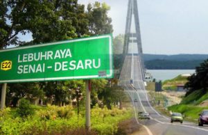 Persidangan Dewan Undangan Negeri Johor hari ini diberitahu kerja-kerja menaik taraf Lebuhraya Senai-Desaru (SDE) daripada dua lorong kepada empat lorong telah dibatalkan oleh kerajaan pusat.