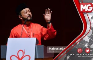 TERKINI : Pemimpin UMNO Lompat Parti Kena Ukur Baju di Badan Sendiri