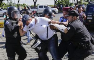 Polis Nicaragua serang wartawan