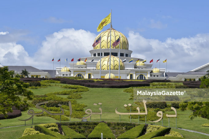 Sembilan Raja Melayu akan bermesyuarat esok bagi memilih Yang di-Pertuan Agong dan Timbalan Yang di-Pertuan Agong yang baharu yang akan bersemayam bagi tempoh lima tahun.