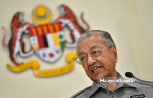 Perdana Menteri Malaysia Tun Dr Mahathir menjuarai carta ‘Sibaq Al Akhbar’ (Berita-berita Dunia Paling Hangat) bagi kategori ‘ Tokoh Minggu Ini’ kelolaan saluran berita Arab terkenal, Al Jazeera apabila memperoleh undian tertinggi penonton saluran televisyen berkenaan.
