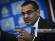 Datuk Seri Dr. Mohammed Azman Aziz Mohammed.