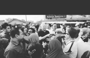 Walaupun ditohmah, dituduh dengan pelbagai pertuduhan, Najib tetap mendapat perhatian masyarakat.