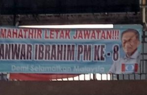 Fahmi arah poster ‘Anwar PM Ke-8’ diturunkan