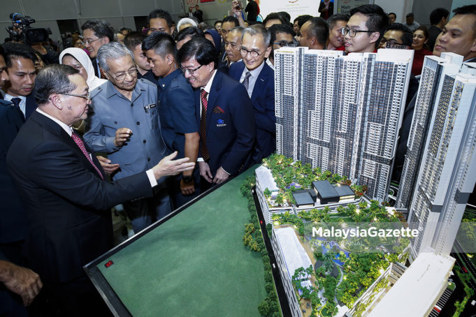 MGF01032019_TUN M RASMI MAPEX HOC11