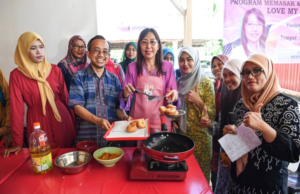 Rakyat Malaysia digesa berikan sokongan kepada minyak sawit