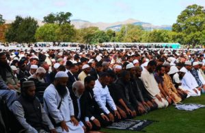 Dunia menangis bersama kami – imam Gamal