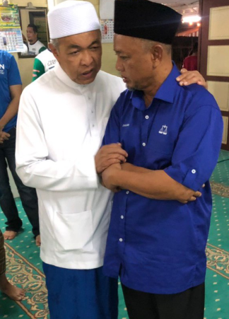 Ahmad Zahid walaupun masih dalam edah cuti, tetap turun membantu calon BN, Zakaria.
