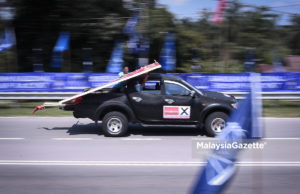 Daily Life – Tukang Gantung Poster dan Bena Calon #PRK Rantau