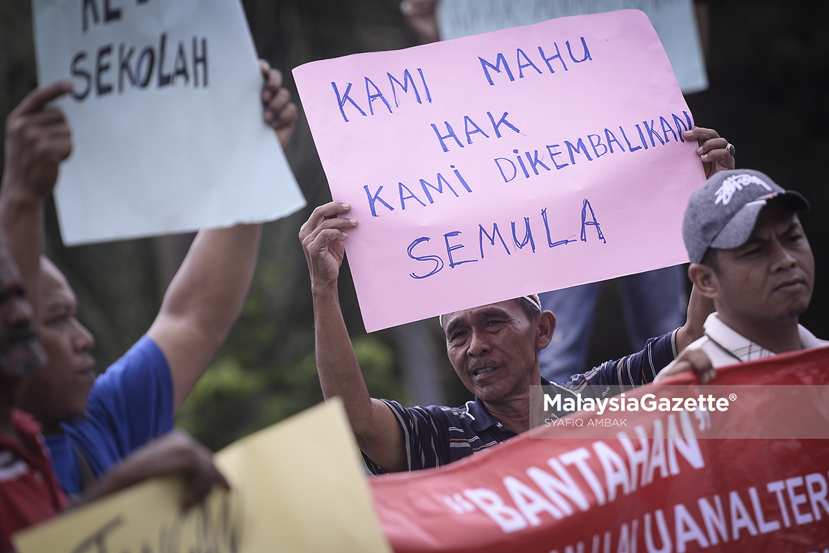 MGF270419_BANTAHAN PENUTUPAN JALAN02