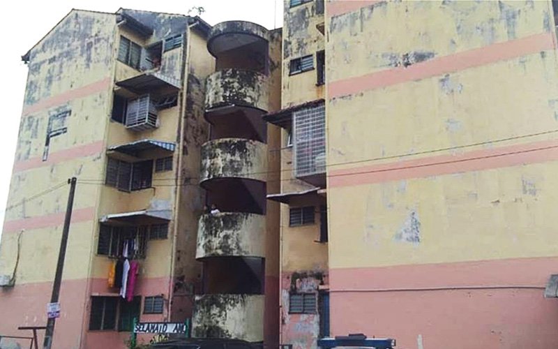 Flat Retak Di Keramat Lebih 200 Penghuni Diarah Pindah