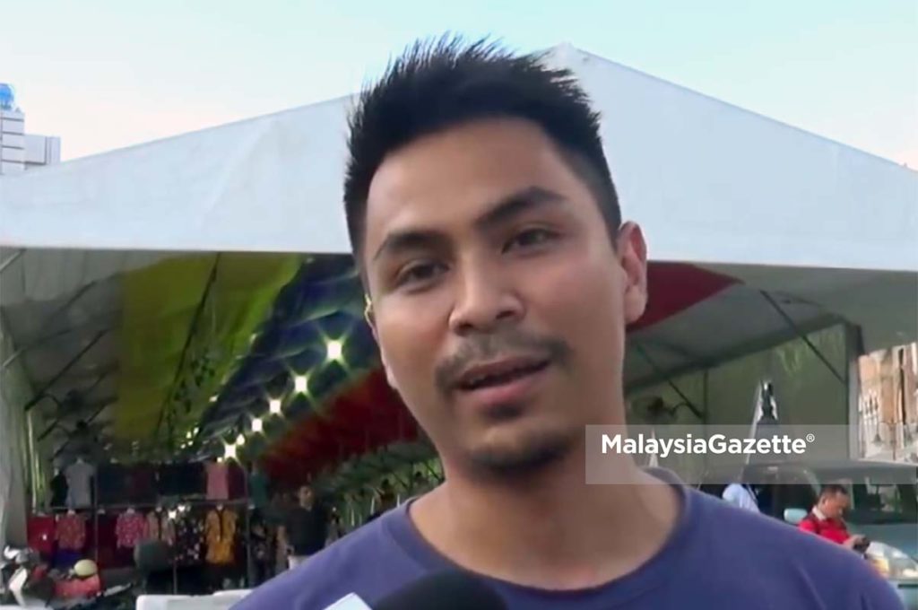 Pengunjung, Abdul Rashid Mad Zainal bercakap kepada media mengenai tindakan peniaga memboikot dari berniaga ketika tinjauan lensa Malaysia Gazette di Bazar Ramadan Dataran Merdeka, Kuala Lumpur. foto MALAYSIA GAZETTE, 06 MEI 2019