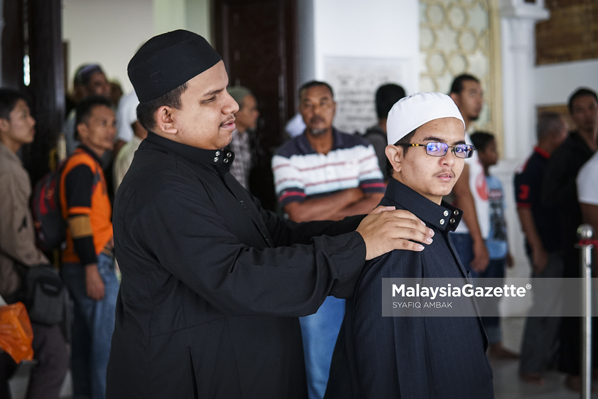 MGF120519_PHOTO ESSAY IMAM BUTA16