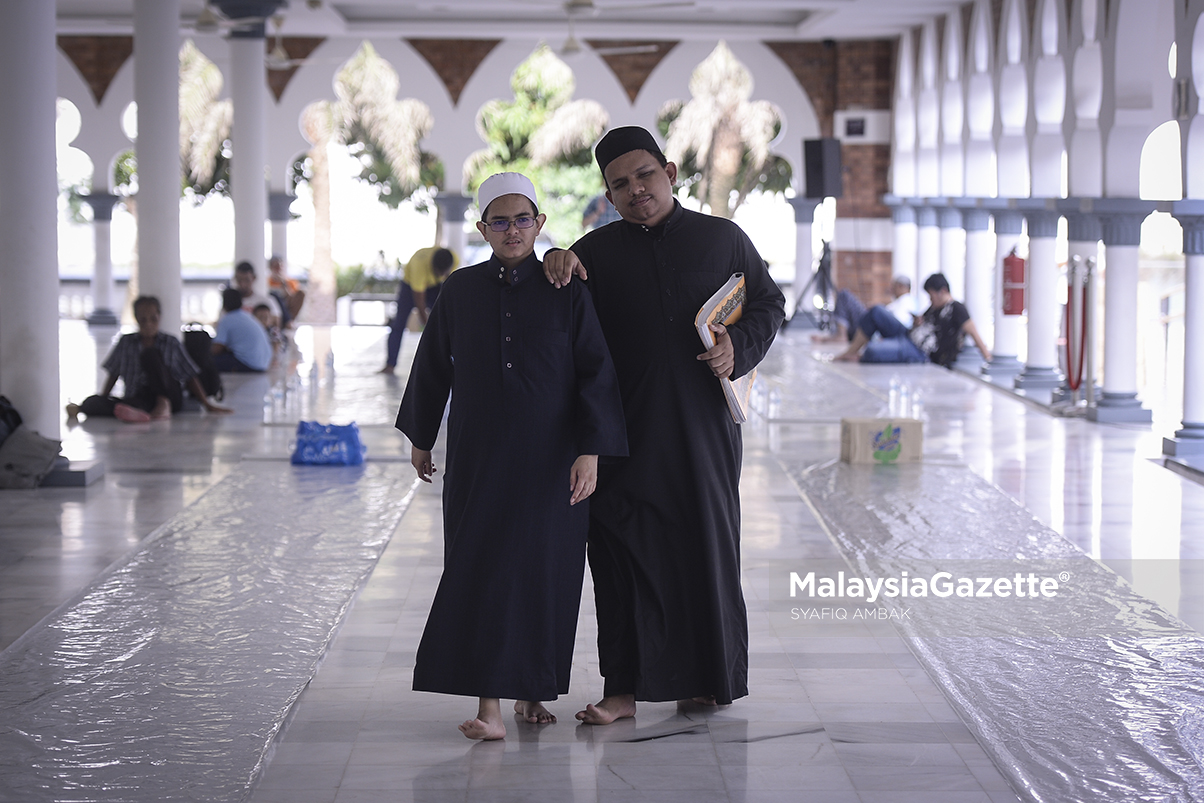 MGF120519_PHOTO ESSAY IMAM BUTA24