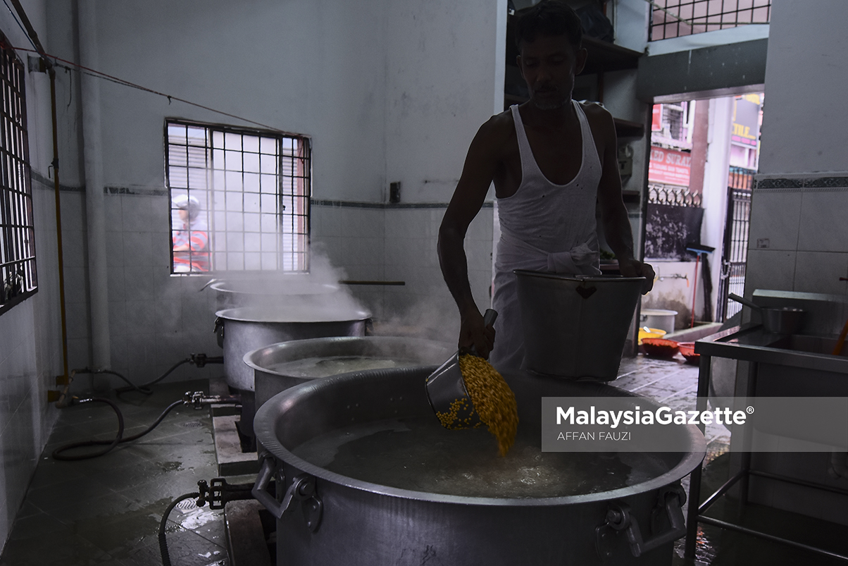 MGF12052019_PHOTO ESSAY BUBUR LAMBUK MASJID INDIA04