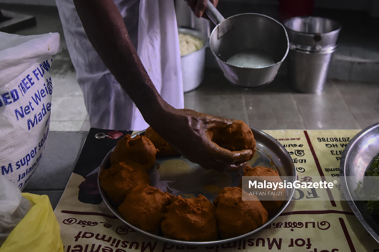 MGF12052019_PHOTO ESSAY BUBUR LAMBUK MASJID INDIA07